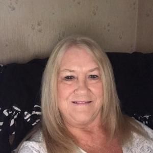 Meet your Posher, Pam